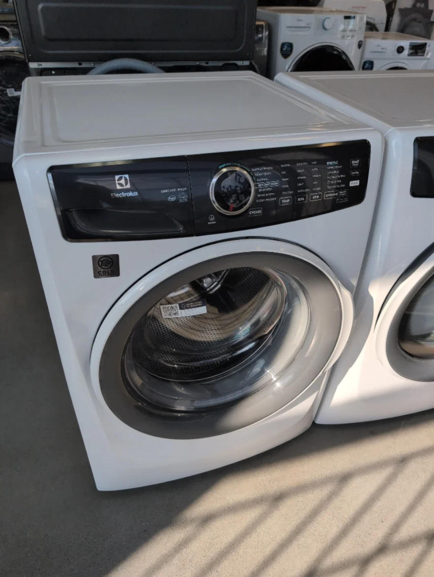 ELFW7437AW - WASHERS - Electrolux - Front Loading - White - Open Box - Image 2