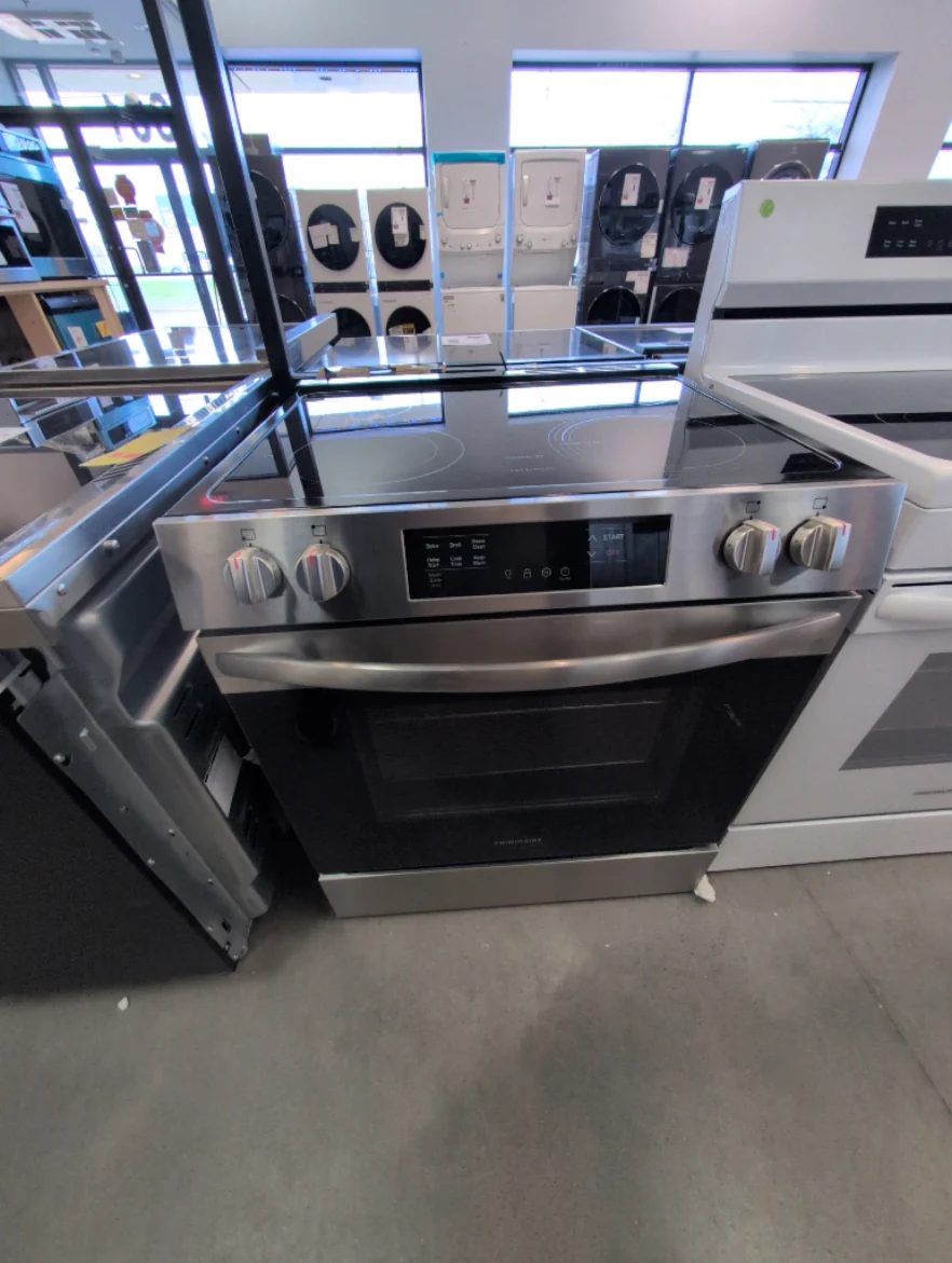 FCFE306CAS - RANGES - Frigidaire - Electric - Stainless Steel - Open Box - Image 2
