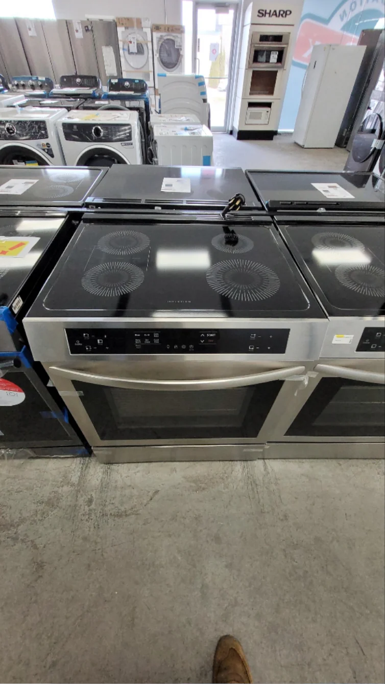 FCFI308CAS - RANGES - Frigidaire - Electric - Stainless Steel - Open Box - Image 2