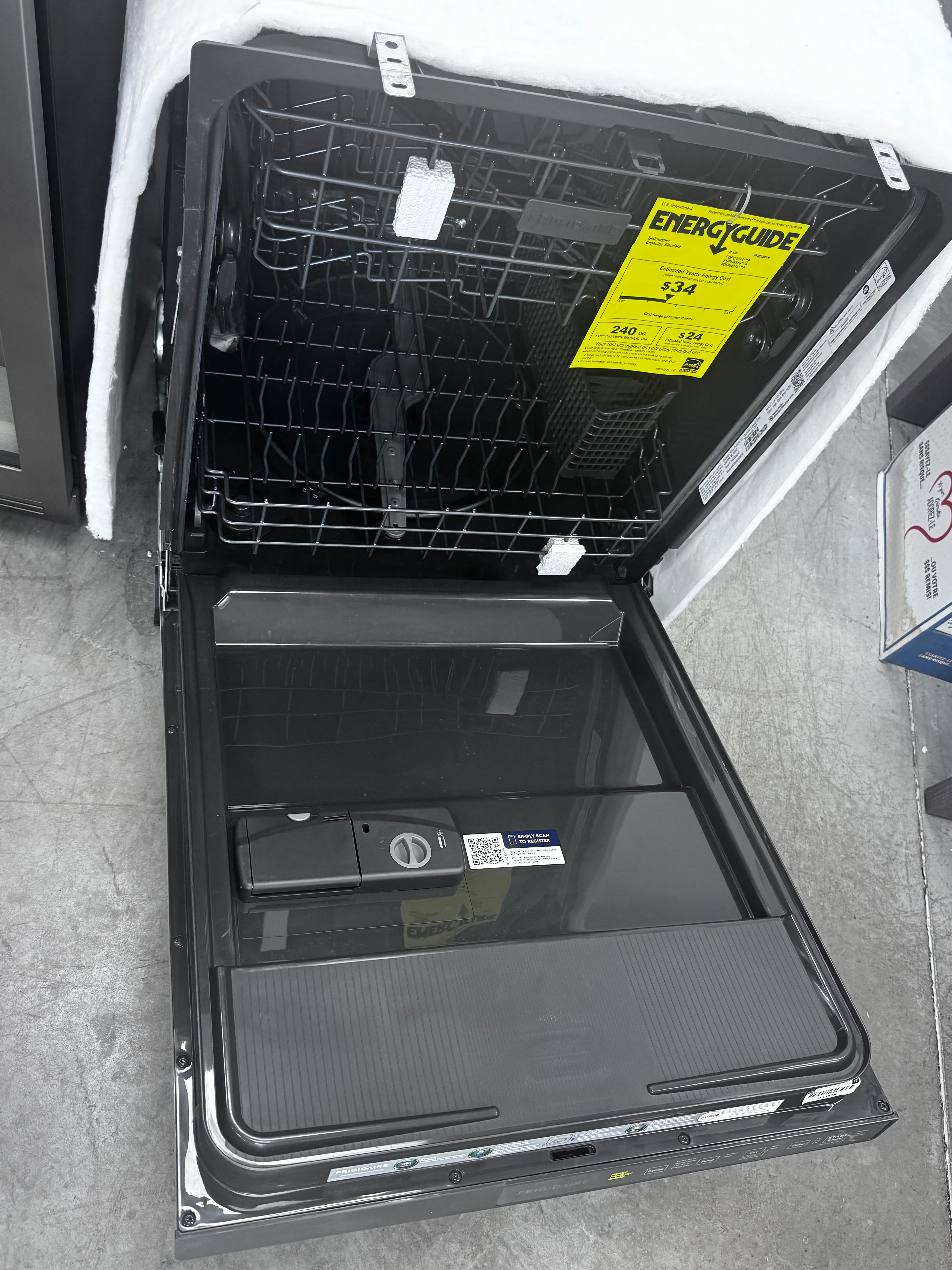 FDPH431LAF - DISHWASHERS - Frigidaire - Top Controls - Stainless Steel - Open Box - Image 3
