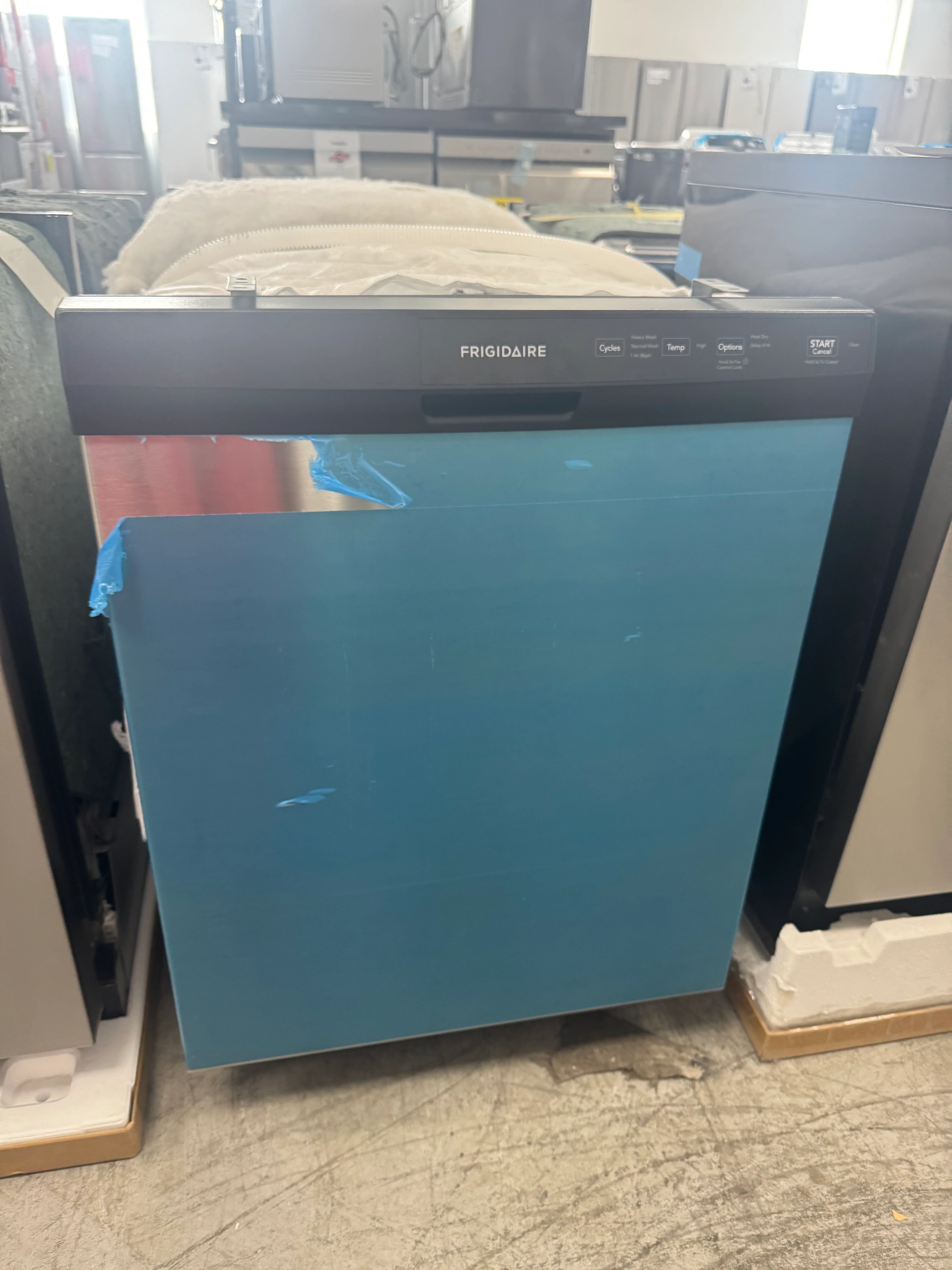 FFCD2413US - DISHWASHERS - Frigidaire - Front Controls - Stainless Steel - Open Box - Image 2