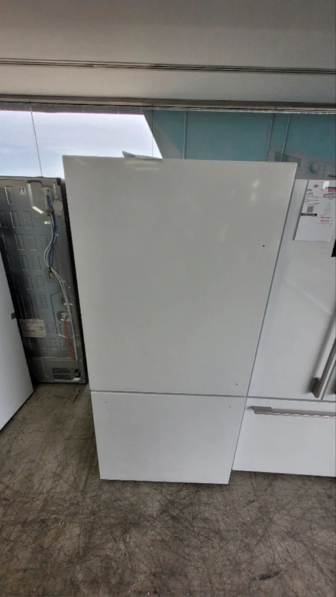 FFFFD1786-31WHT - REFRIGERATORS - Forno - Bottom Freezer - White - Open Box - Image 3