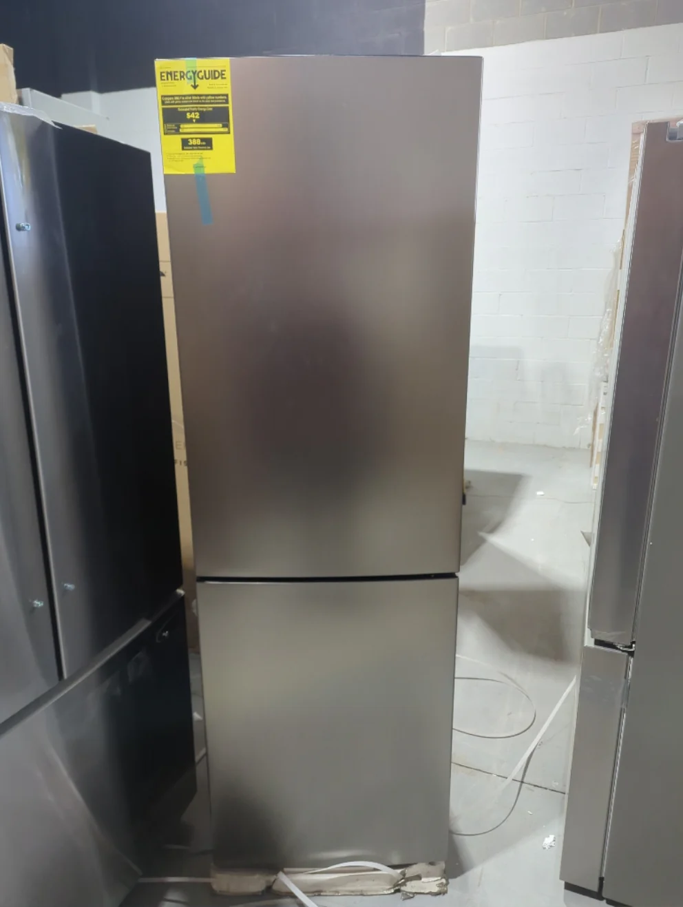 FFFFD1948-24S - REFRIGERATORS - Forno - Bottom Freezer - Stainless Steel - Open Box - Image 2