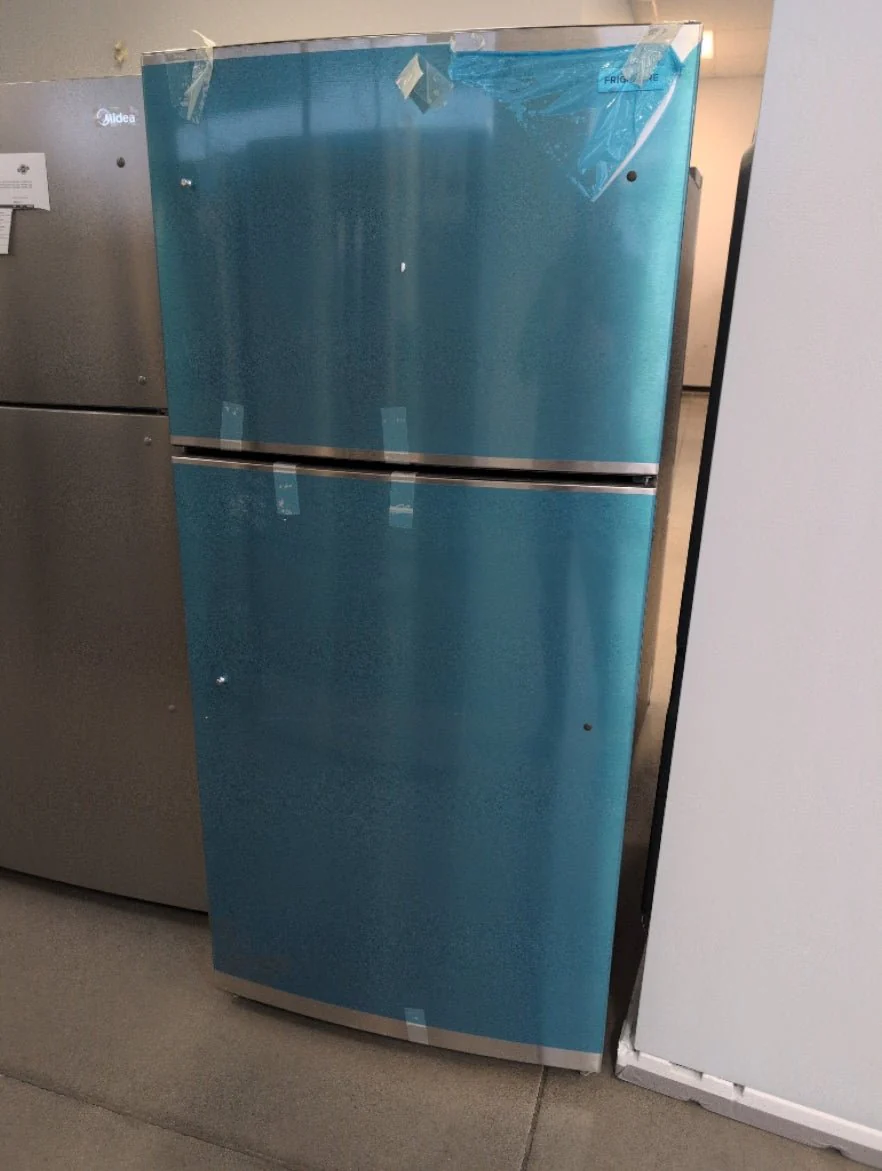 FFHT2022AS - REFRIGERATORS - Frigidaire - Top Freezer - Stainless Steel - Open Box - Image 2