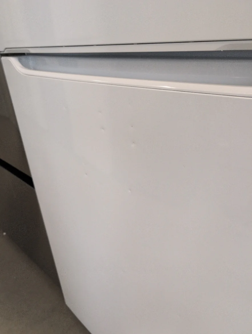 FFTR1835VW - REFRIGERATORS - Frigidaire - Top Freezer - White - Open Box - Image 3