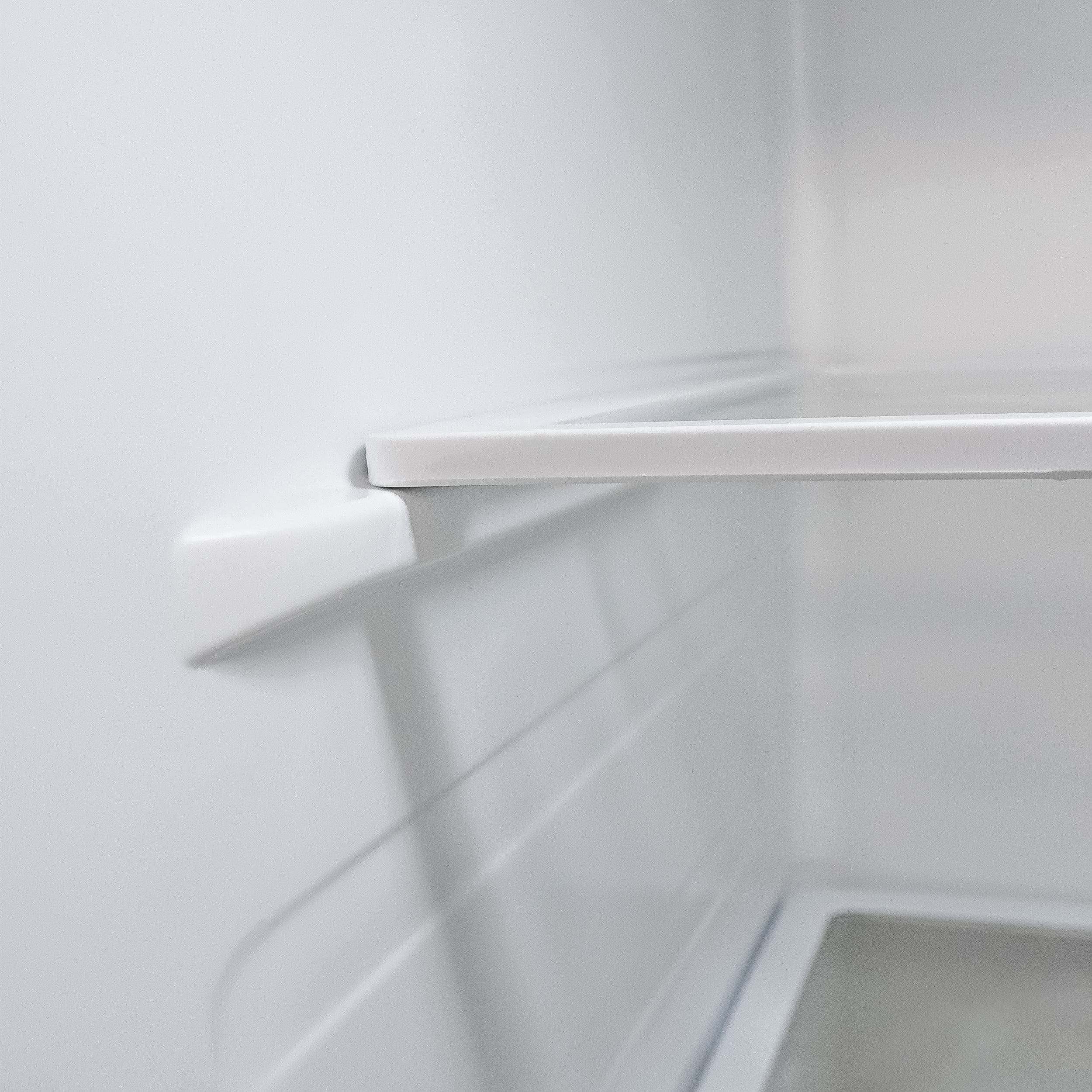 Forno Rizzuto 28-Inch Upright Convertible Freezer, Left Swing, ENERGY STAR Certified - Image 8