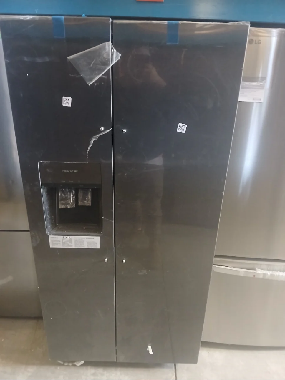 FRSS2323AD - REFRIGERATORS - Frigidaire - Side by Side - Black Stainless - Open Box - Image 3