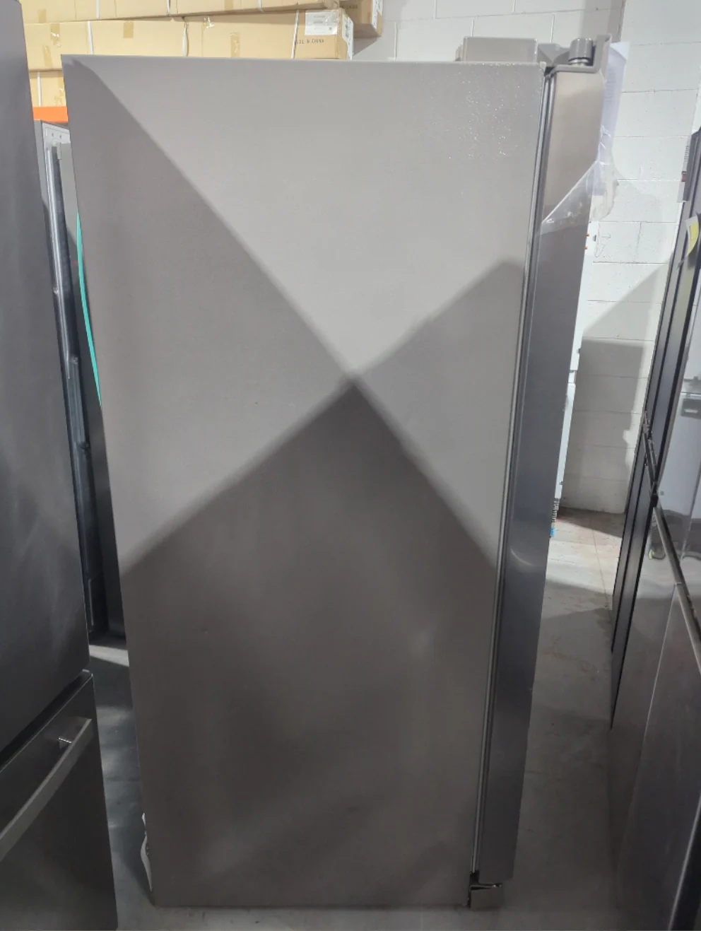 FRSS2323AS - REFRIGERATORS - Frigidaire - Side by Side - Stainless Steel - Open Box - Image 4
