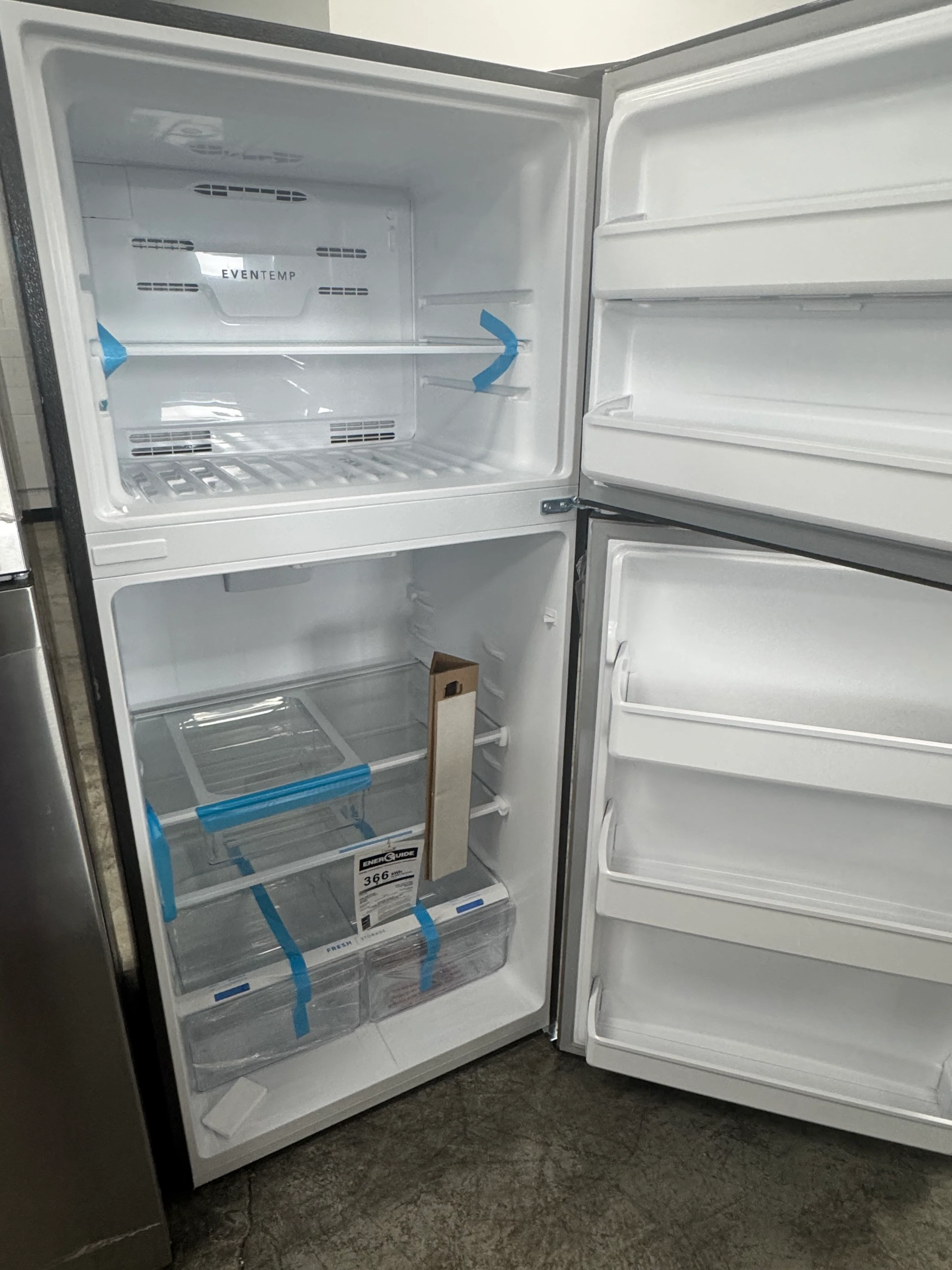 FRTE1835AS - REFRIGERATORS - Frigidaire - Top Freezer - Stainless Steel - Open Box - Image 3