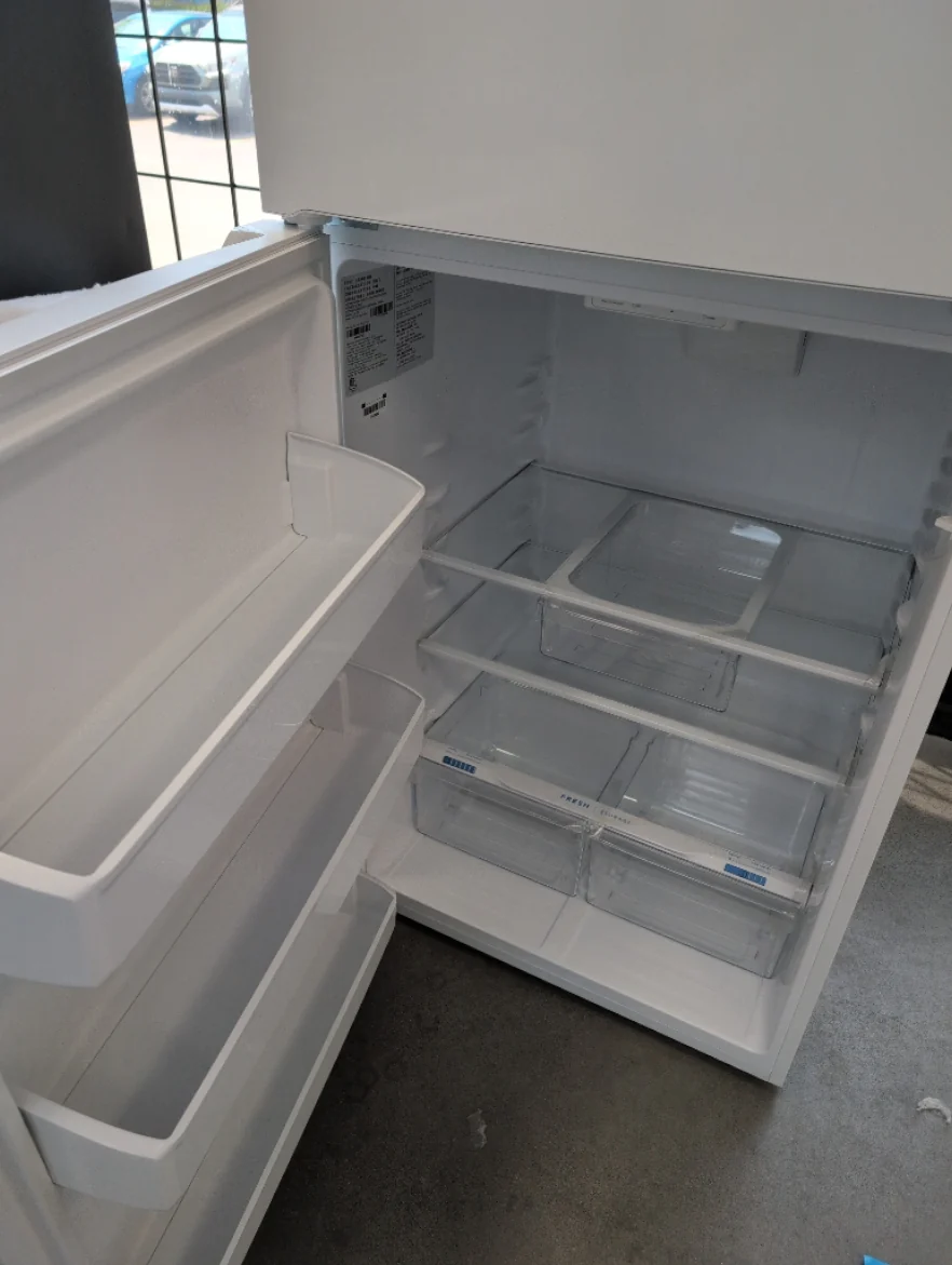 FRTE1835AW - REFRIGERATORS - Frigidaire - Top Freezer - White - Open Box - Image 2