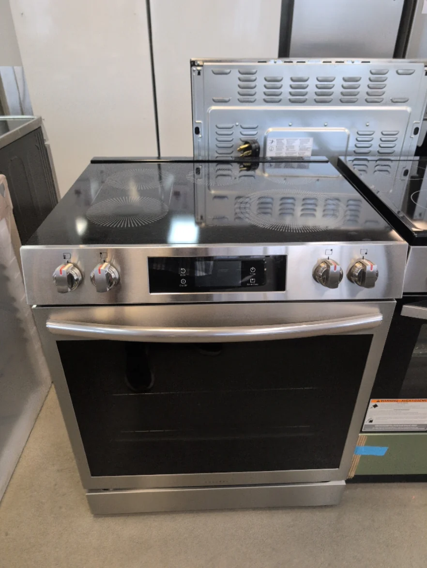 GCFE306CBF - RANGES - Frigidaire Gallery - Electric - Stainless Steel - Open Box - Image 4