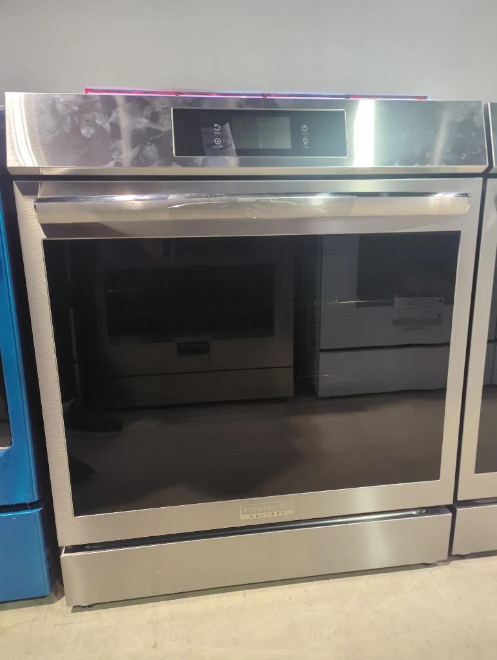 GCFI307CBF - RANGES - Frigidaire Gallery - Electric - Stainless Steel - Open Box - Image 2