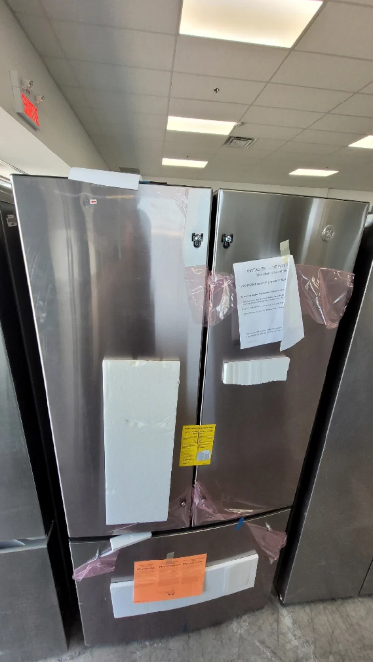 GNE25DYRKFS - REFRIGERATORS - GE - French 3-Door - Stainless Steel - Open Box - Image 3