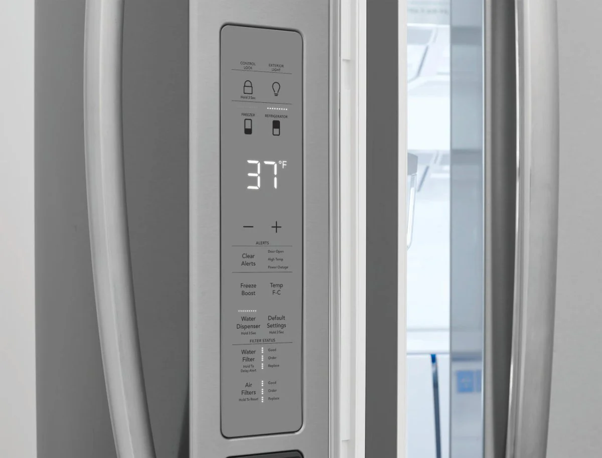 GRMG2272CF - REFRIGERATORS - Frigidaire Gallery - French 4-Door - Stainless Steel - New - Image 4