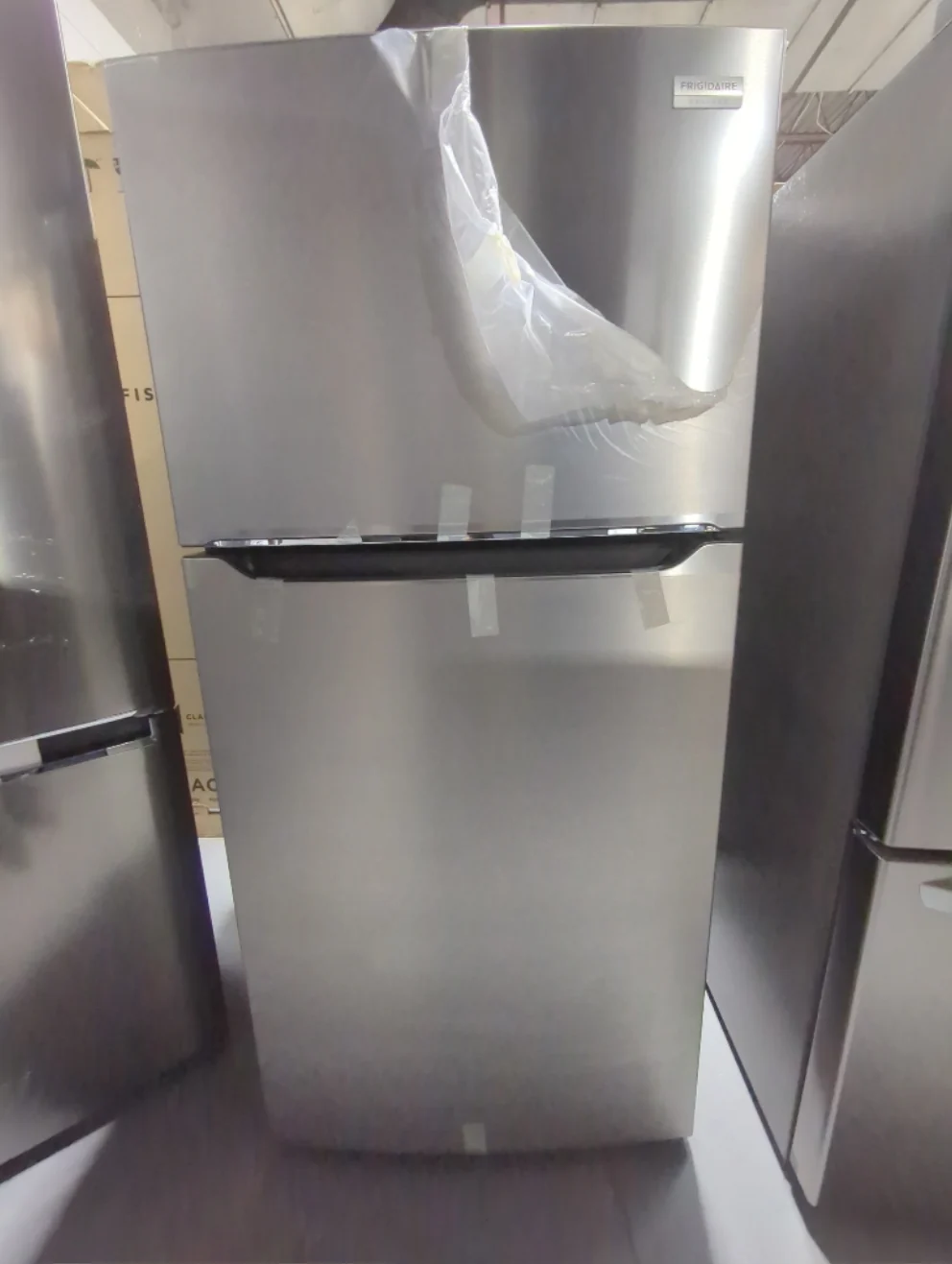 GRTE2055AF - REFRIGERATORS - Frigidaire - Top Freezer - Stainless Steel - Open Box - Image 2