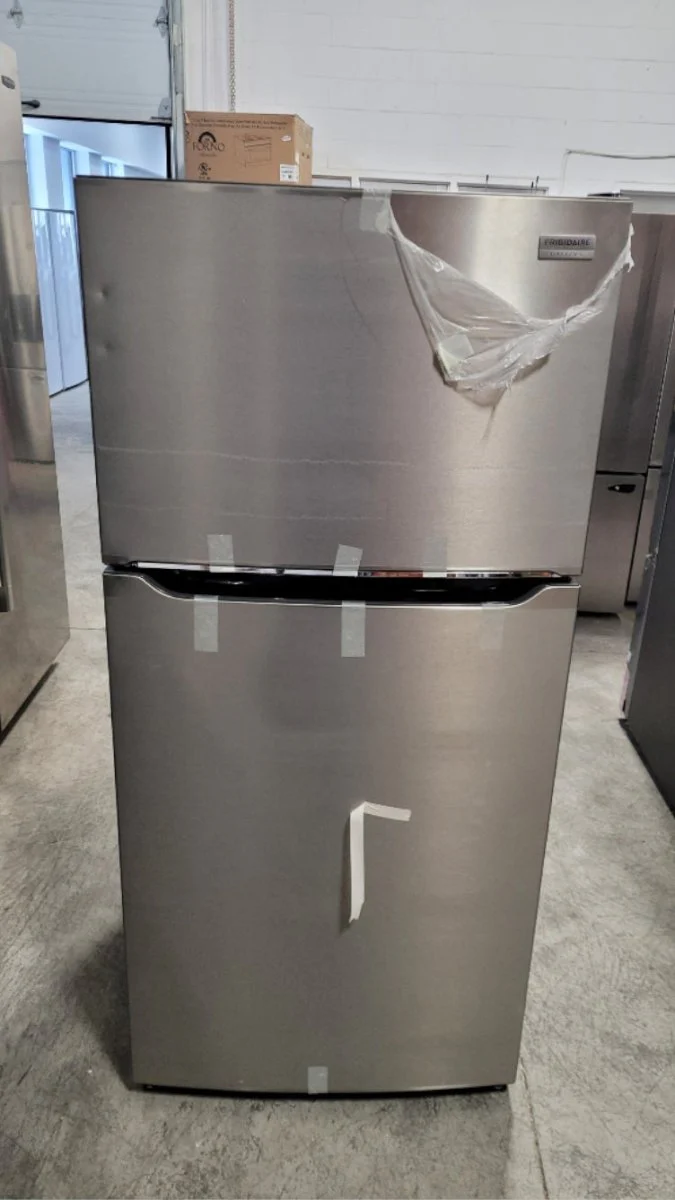 GRTE2055AF - REFRIGERATORS - Frigidaire - Top Freezer - Stainless Steel - Open Box - Image 2