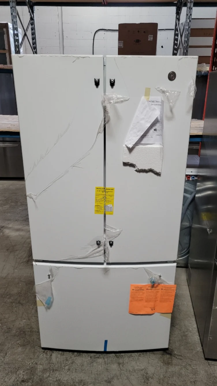 GWE19JGLWW - REFRIGERATORS - GE - French 3-Door - White - Open Box - Image 2
