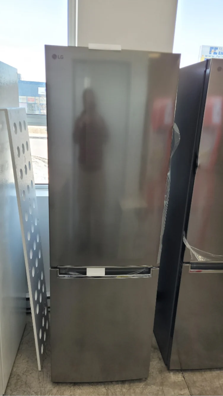 LBNC12231V - REFRIGERATORS - LG - Bottom Freezer - Silver - Open Box - Image 2
