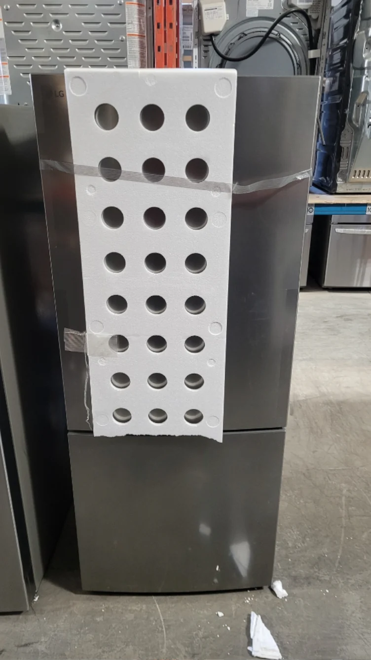 LBNC15251V - REFRIGERATORS - LG - Bottom Freezer - Platinum - Open Box - Image 2