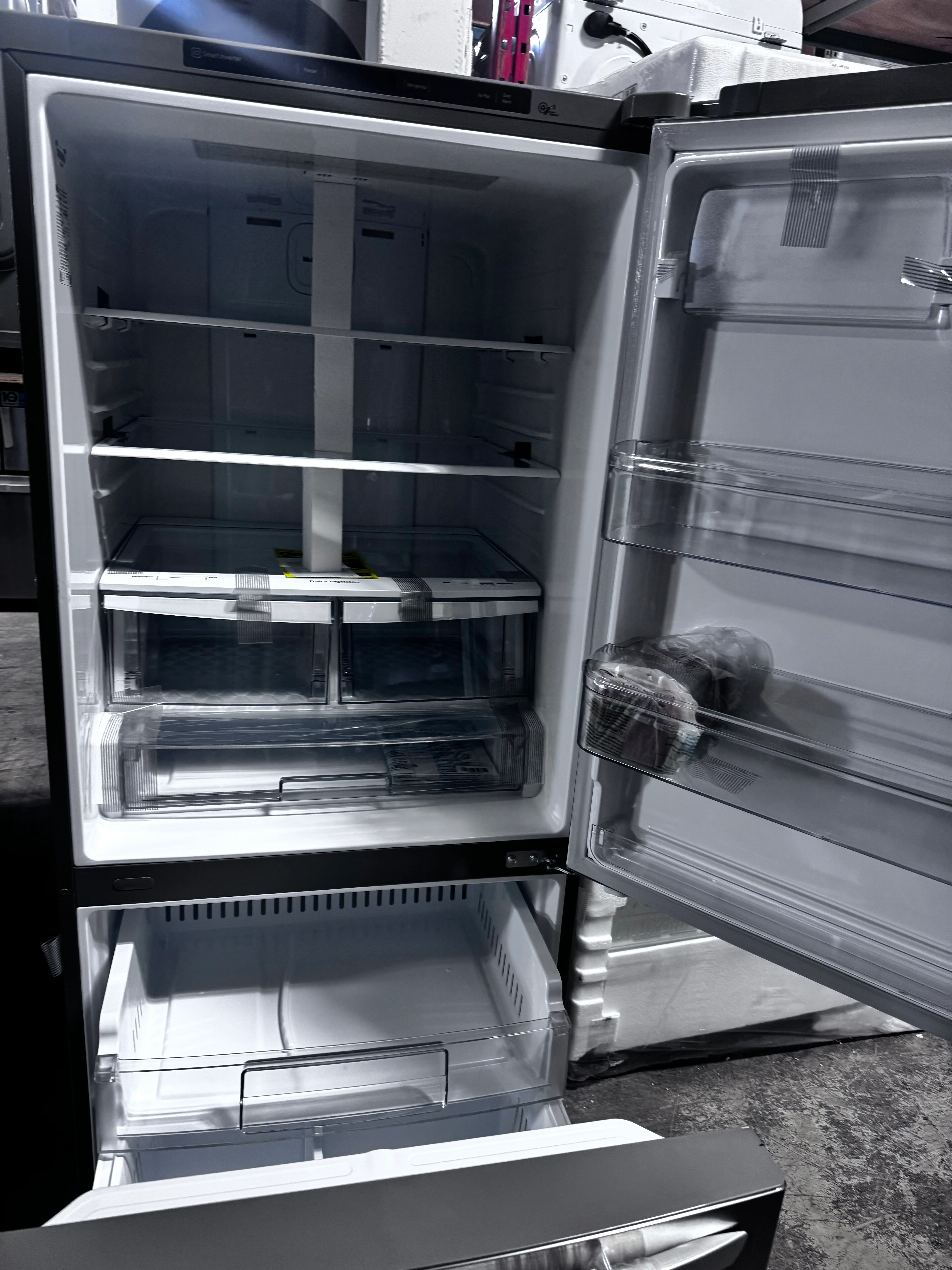 LRDNS2200S - REFRIGERATORS - LG - Bottom Freezer - Stainless Steel - Open Box - Image 6