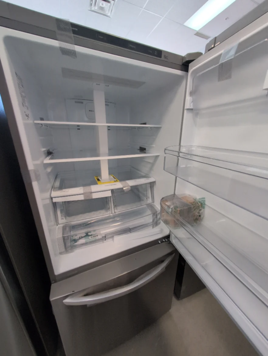 LRDNS2200S - REFRIGERATORS - LG - Bottom Freezer - Stainless Steel - Open Box - Image 3