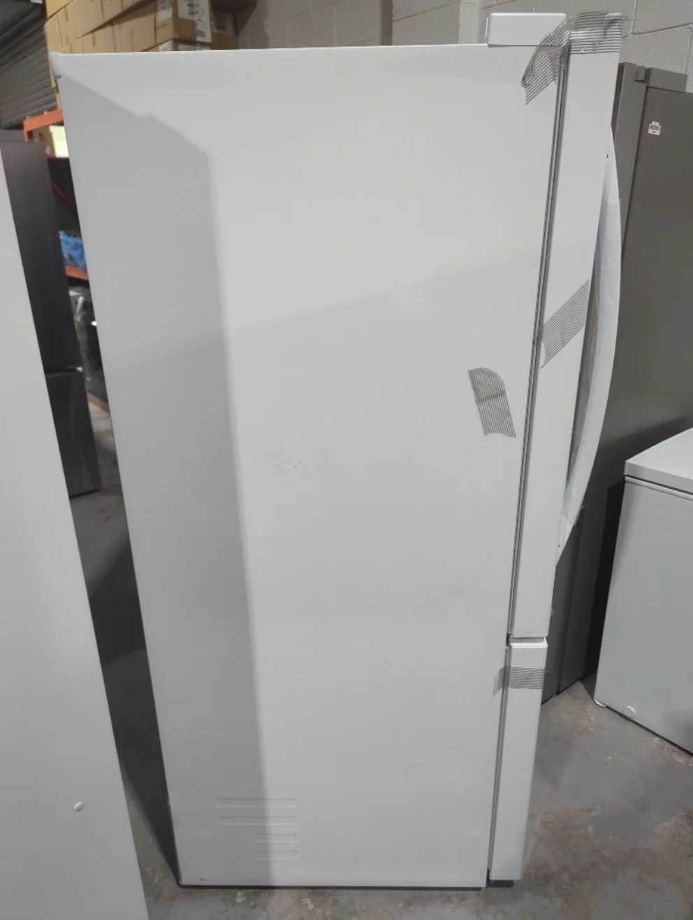 LRDNS2200W - REFRIGERATORS - LG - Bottom Freezer - White - Open Box - Image 4