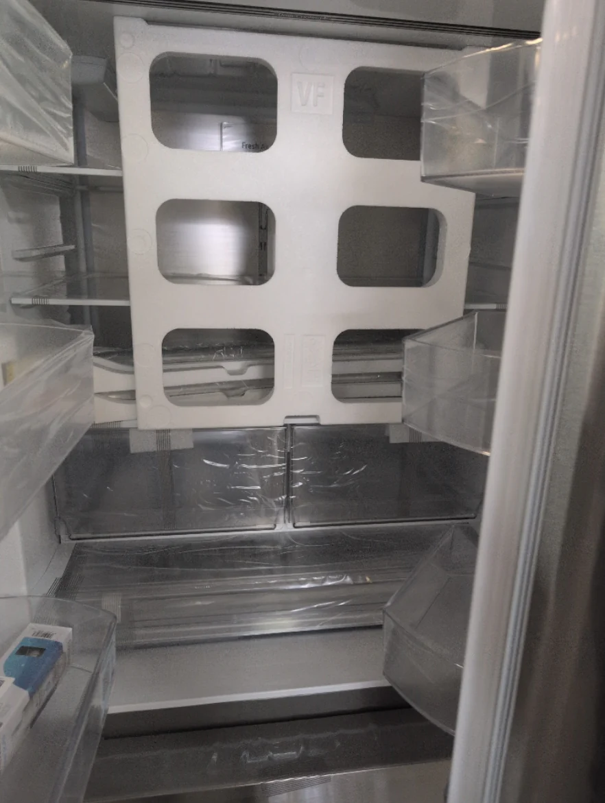 LRFLS3206S - REFRIGERATORS - LG - French 3-Door - Stainless Steel - Open Box - Image 2