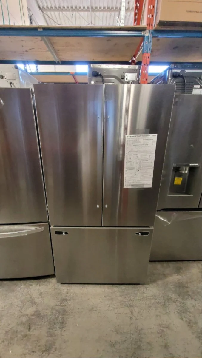 LRFLS3206S - REFRIGERATORS - LG - French 3-Door - Stainless Steel - Open Box - Image 2