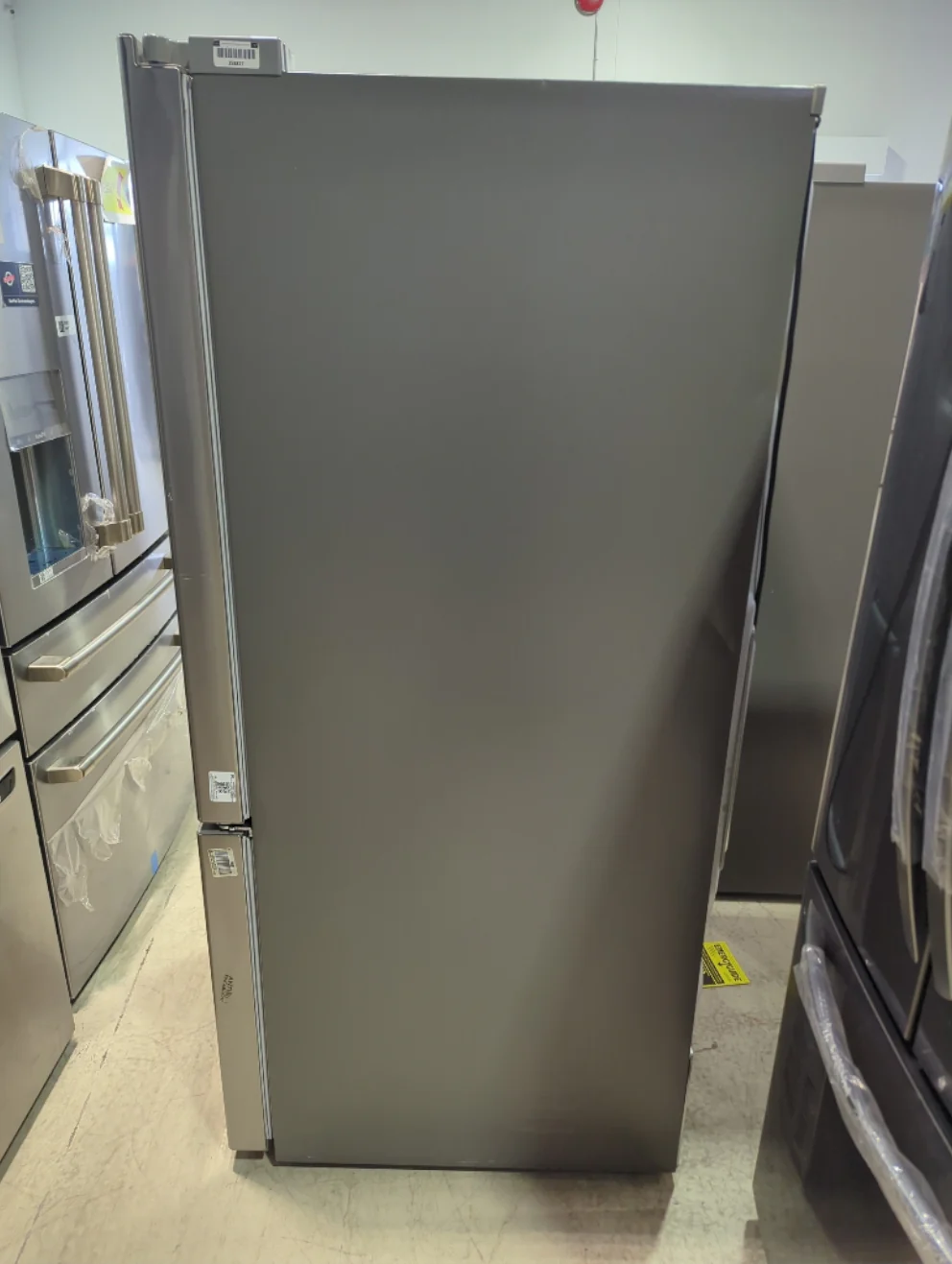 LRFNS2200S - REFRIGERATORS - LG - French 3-Door - Stainless Steel - Open Box - Image 4