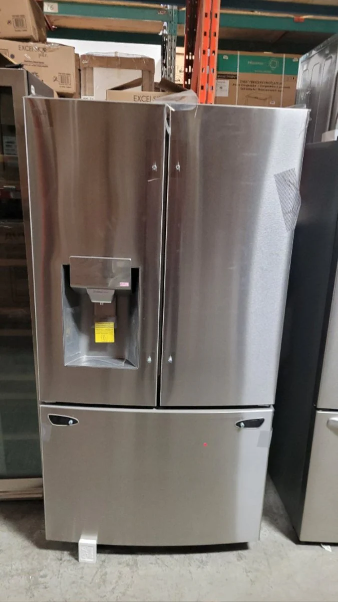 LRFS28XBS - REFRIGERATORS - LG - French 3-Door - Stainless Steel - Open Box - Image 3