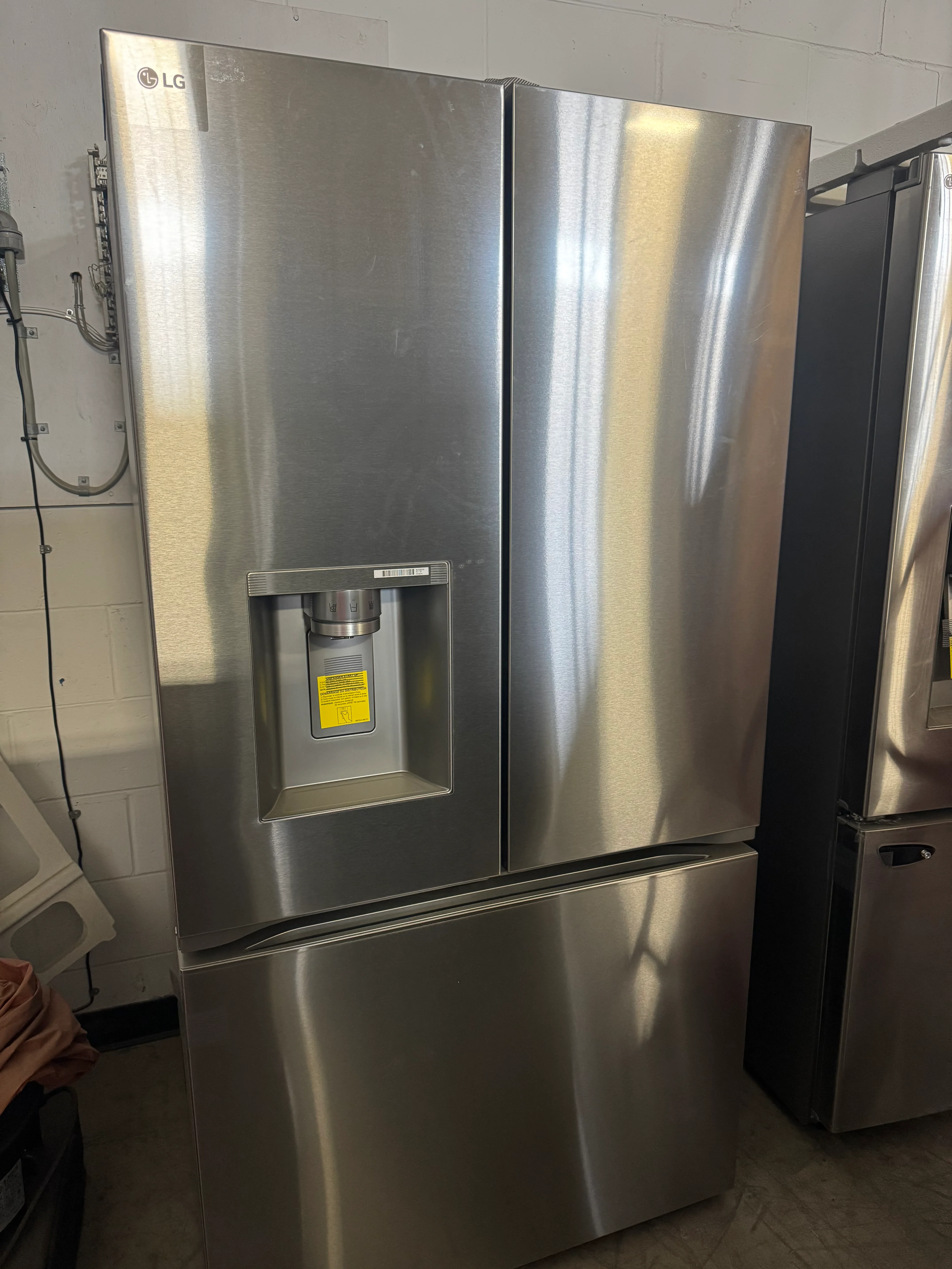 LRYXC2606S - REFRIGERATORS - LG - French 3-Door - Stainless Steel - Open Box - Image 3
