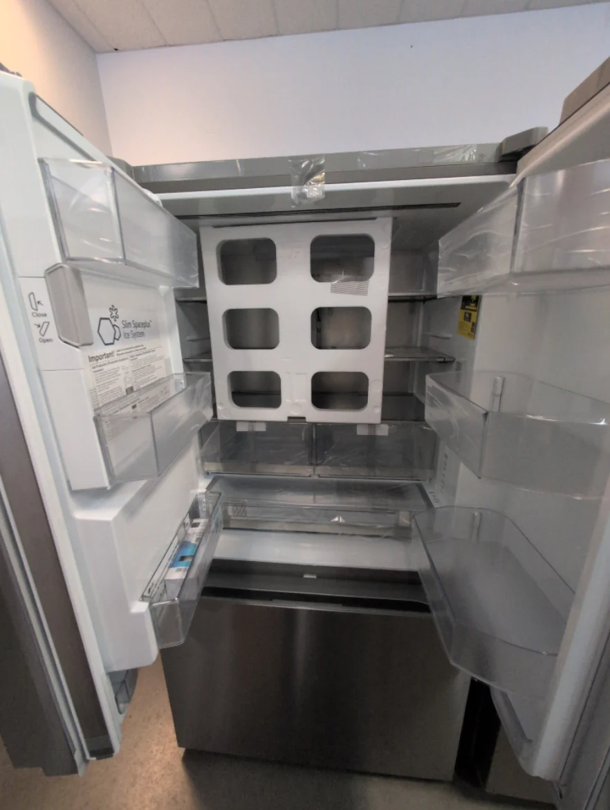 LRYXC2606S - REFRIGERATORS - LG - French 3-Door - Stainless Steel - Open Box - Image 2