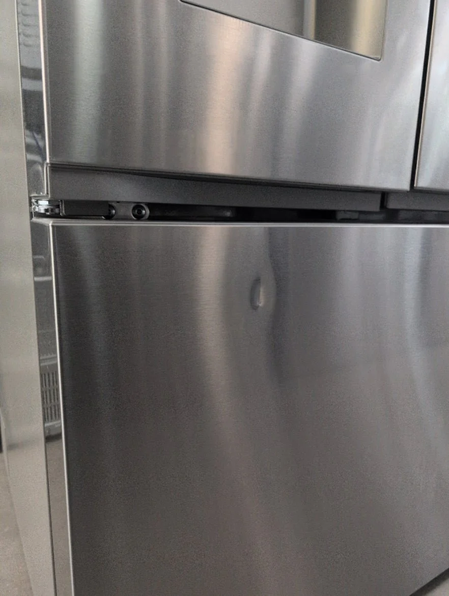 LRYXS3106S - REFRIGERATORS - LG - French 3-Door - Stainless Steel - Open Box - Image 2
