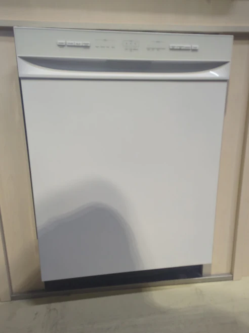 MDF24P1BWW - DISHWASHERS - Midea - Top Controls - White - Open Box - Image 2