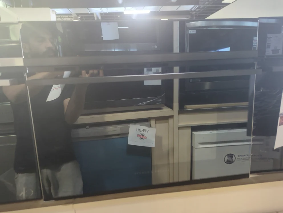 OM24NDBB1 - WALL OVENS - Fisher & Paykel - Single Oven - Black - Open Box - Image 2