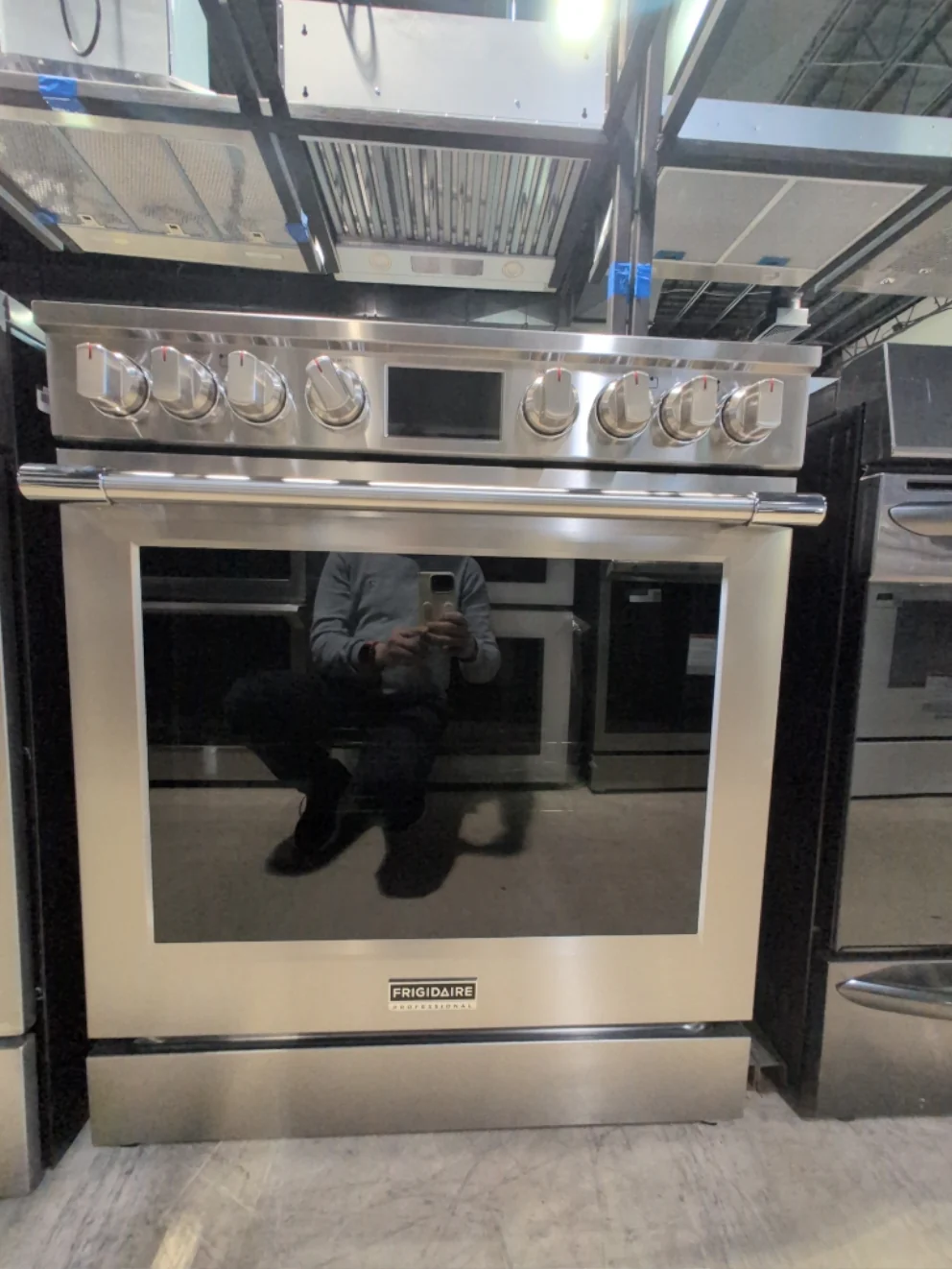PCFE308CAF - RANGES - Frigidaire Professional - Electric - Stainless Steel - Open Box - Image 3