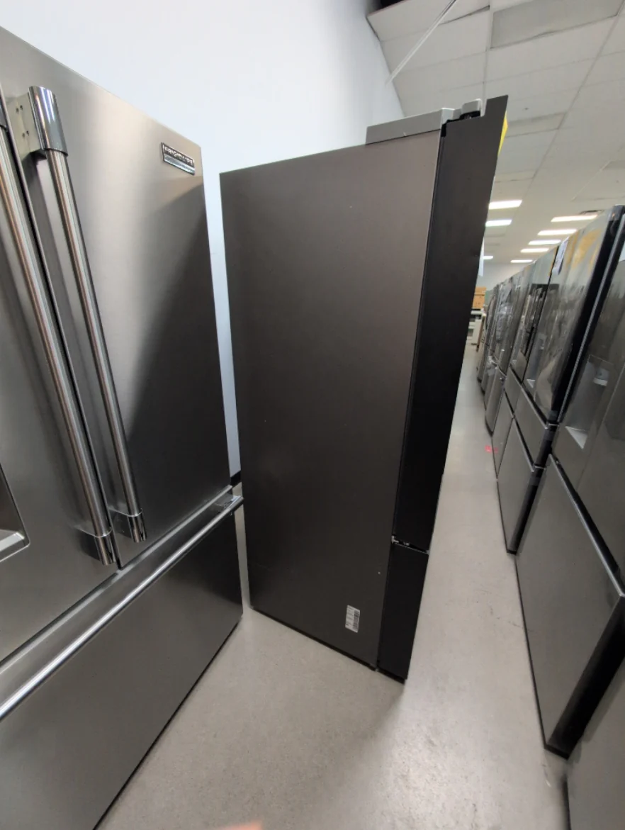 RF24BB6200AP - REFRIGERATORS - Samsung - French 3-Door - Panel Ready - Open Box - Image 4