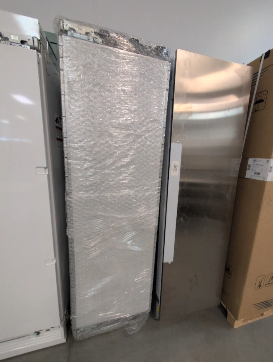 SKSCF2401P - FREEZERS - Signature Kitchen Suite - Panel Ready - Open Box - Image 2