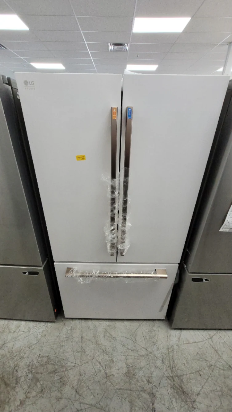 SRFB27W3 - REFRIGERATORS - LG Studio - French 3-Door - White - Open Box - Image 2