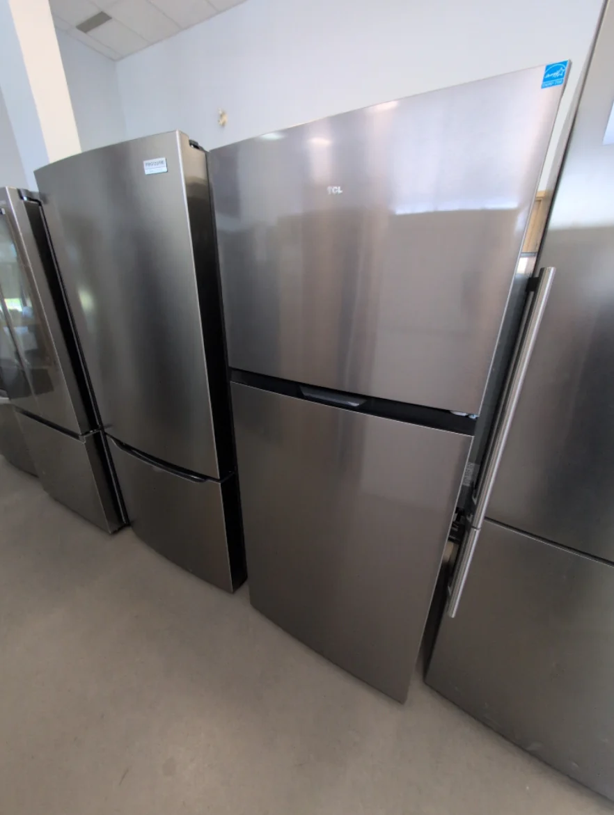 TRT18T4AL-CA - REFRIGERATORS - TCL - Top Freezer - Stainless Steel - Open Box - Image 2