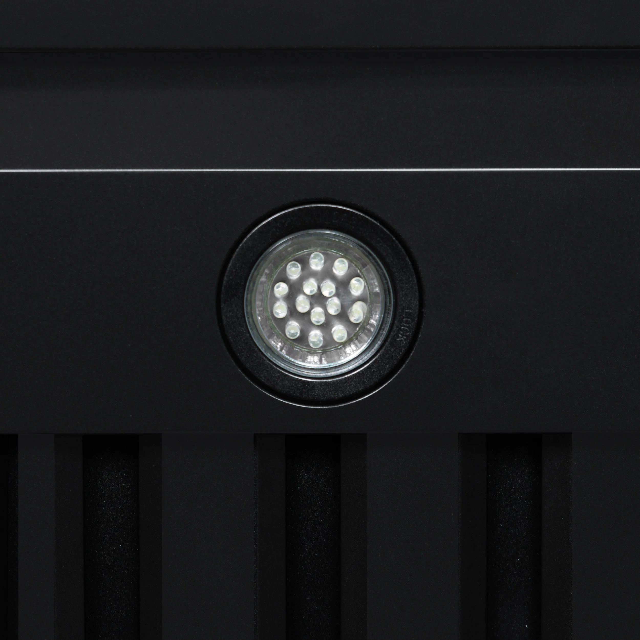 Valente 48" Range Hood in Black with 304 CFM, 3 speeds, Dishwasher safe Baffle filters, LED Lights and Remote Control - Image 8